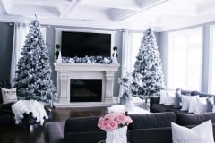 Christmas-farmhouse-exterior-design-and-interior-decor-ideas-62