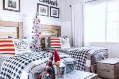 the-best-farmhouse-Christmas-decor-ideas-7
